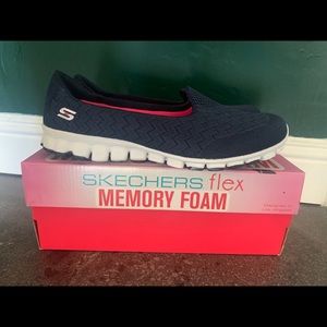 Skechers Memory Foam EZ Flex